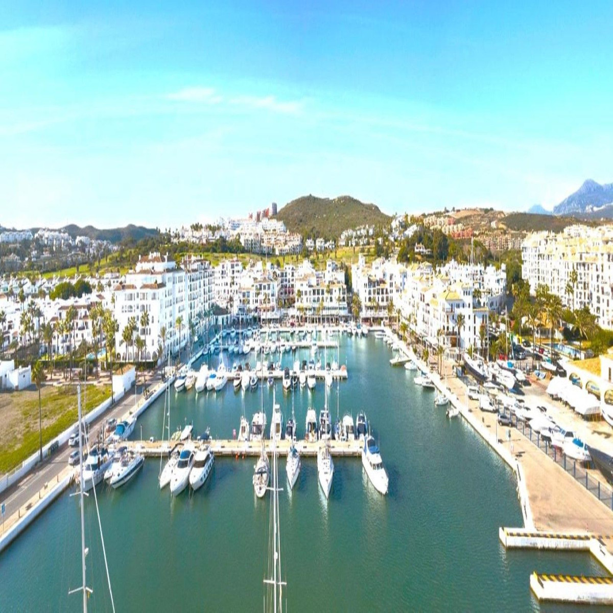 2 Bed Apartment for sale in La Duquesa Costa Del Sol, Málaga, Spain