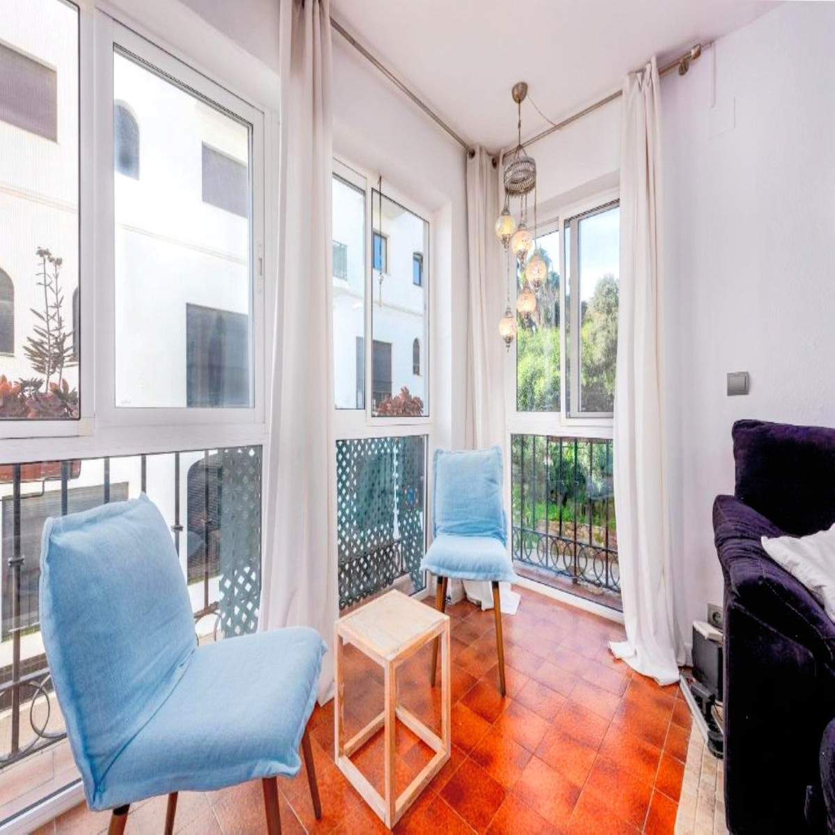 2 Bed Apartment for sale in La Duquesa Costa Del Sol, Málaga, Spain