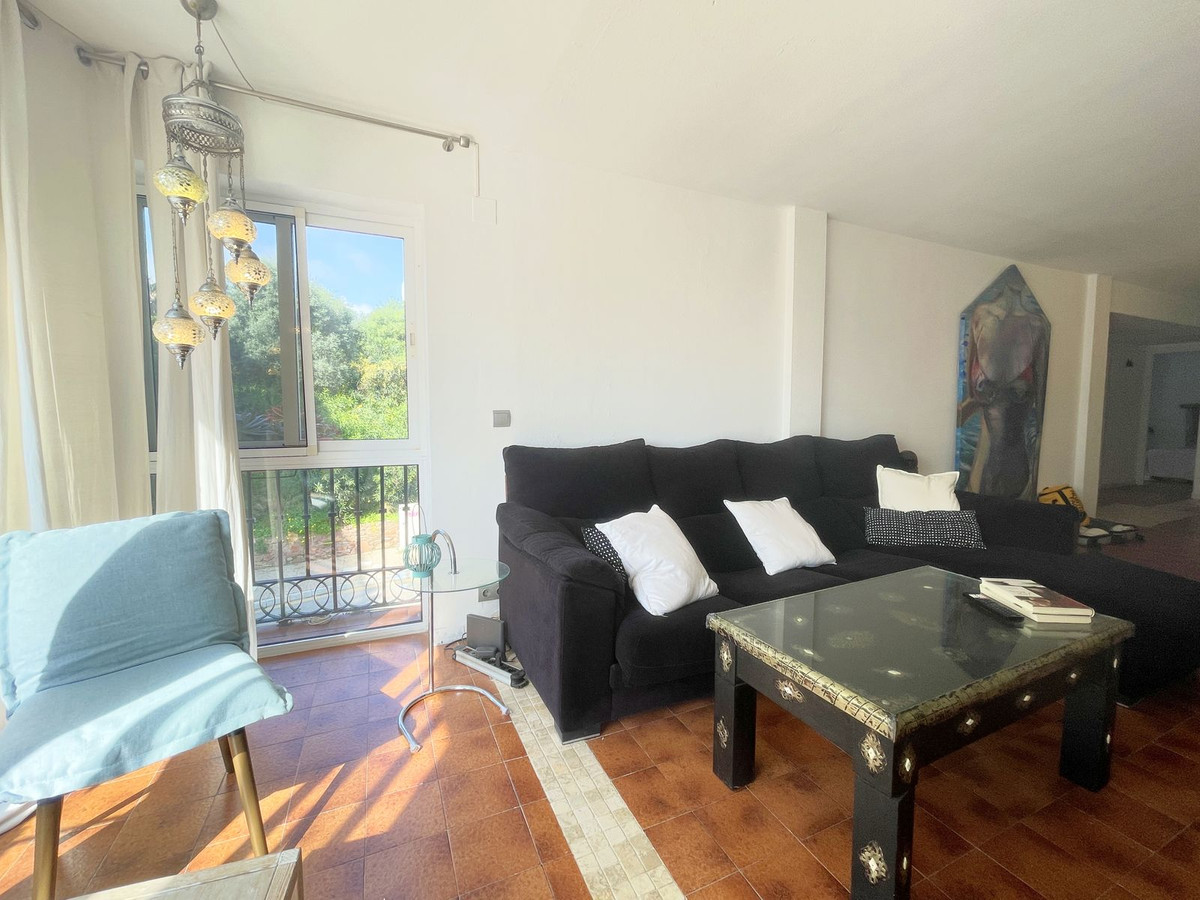 2 Bed Apartment for sale in La Duquesa Costa Del Sol, Málaga, Spain