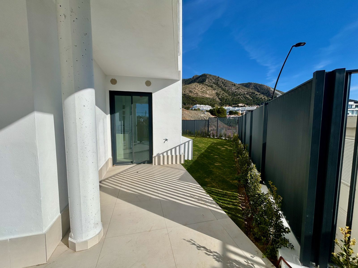 3 Bed Apartment for sale in Fuengirola Costa Del Sol, Málaga, Spain