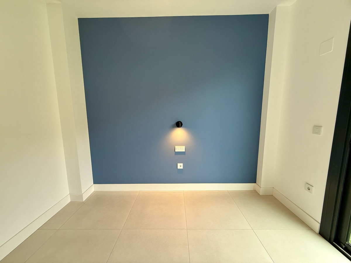 3 Bed Apartment for sale in Fuengirola Costa Del Sol, Málaga, Spain