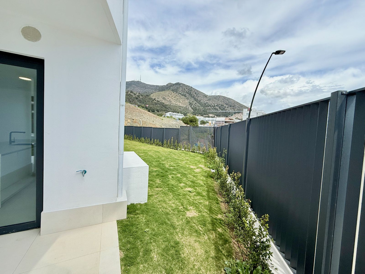 3 Bed Apartment for sale in Fuengirola Costa Del Sol, Málaga, Spain
