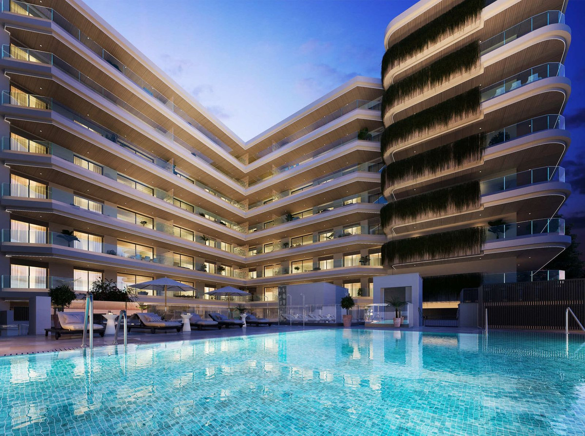 2 Bed Apartment for sale in Fuengirola Costa Del Sol, Málaga, Spain