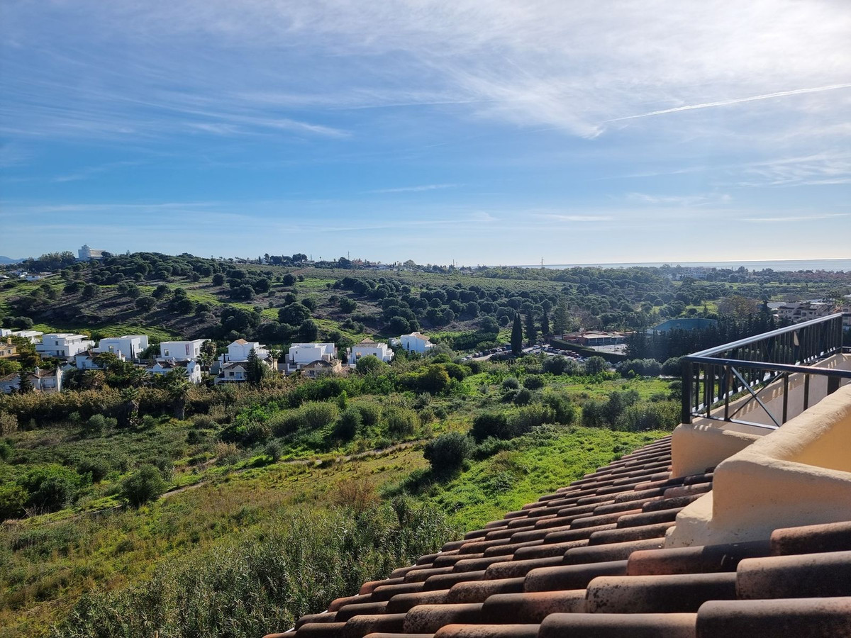 3 Bed Apartment for sale in Estepona Costa Del Sol, Málaga, Spain