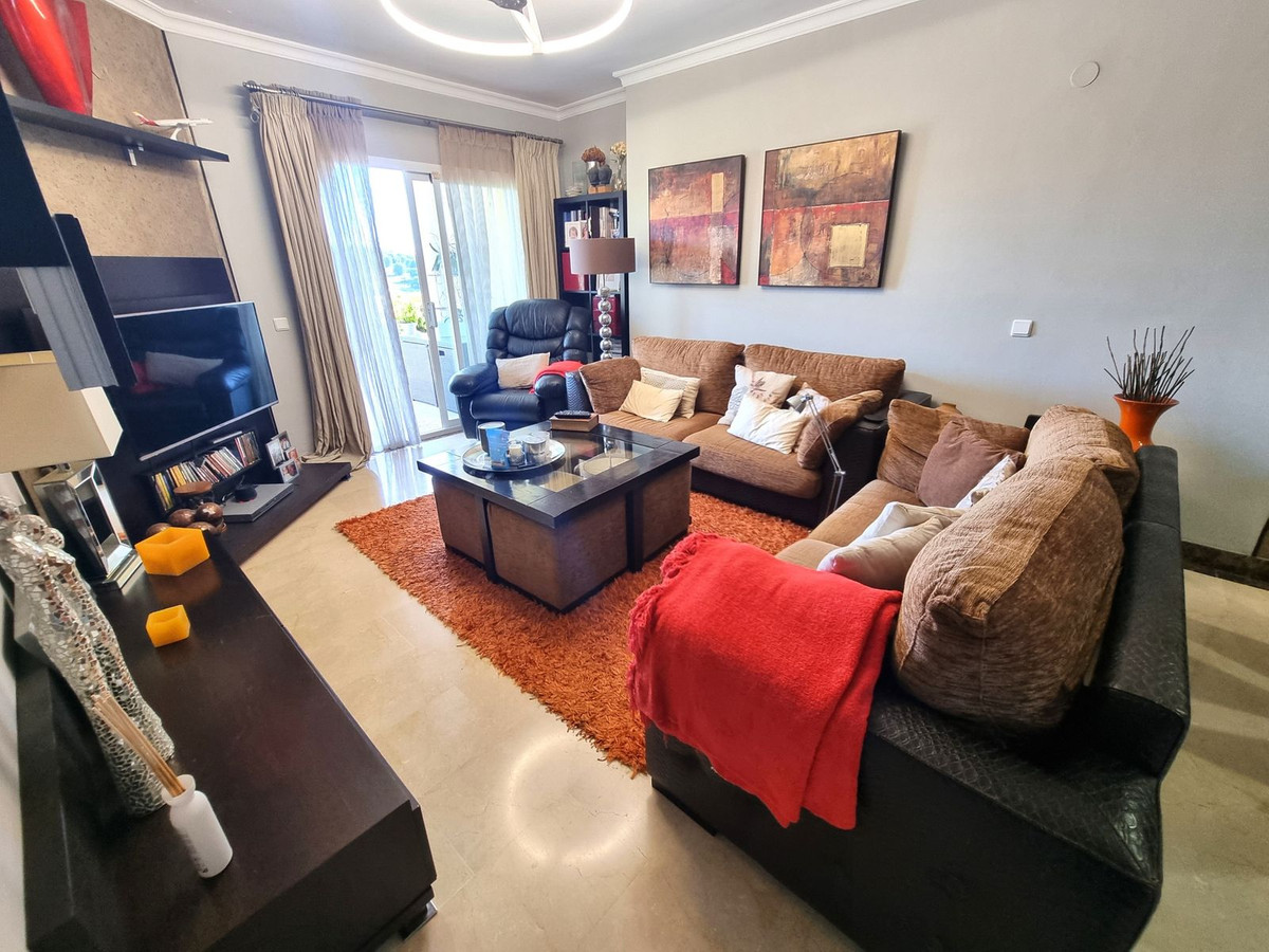3 Bed Apartment for sale in Estepona Costa Del Sol, Málaga, Spain