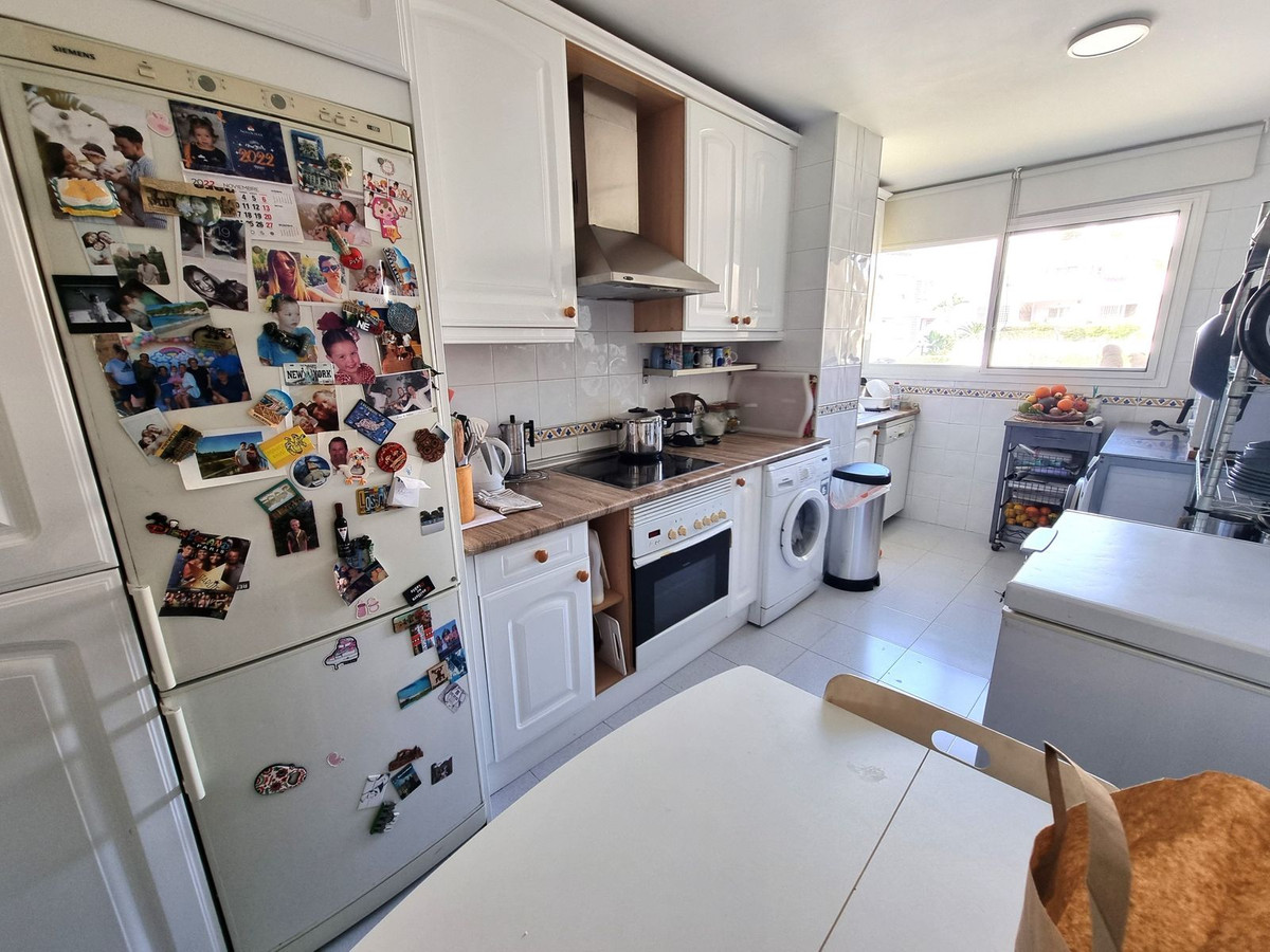 3 Bed Apartment for sale in Estepona Costa Del Sol, Málaga, Spain