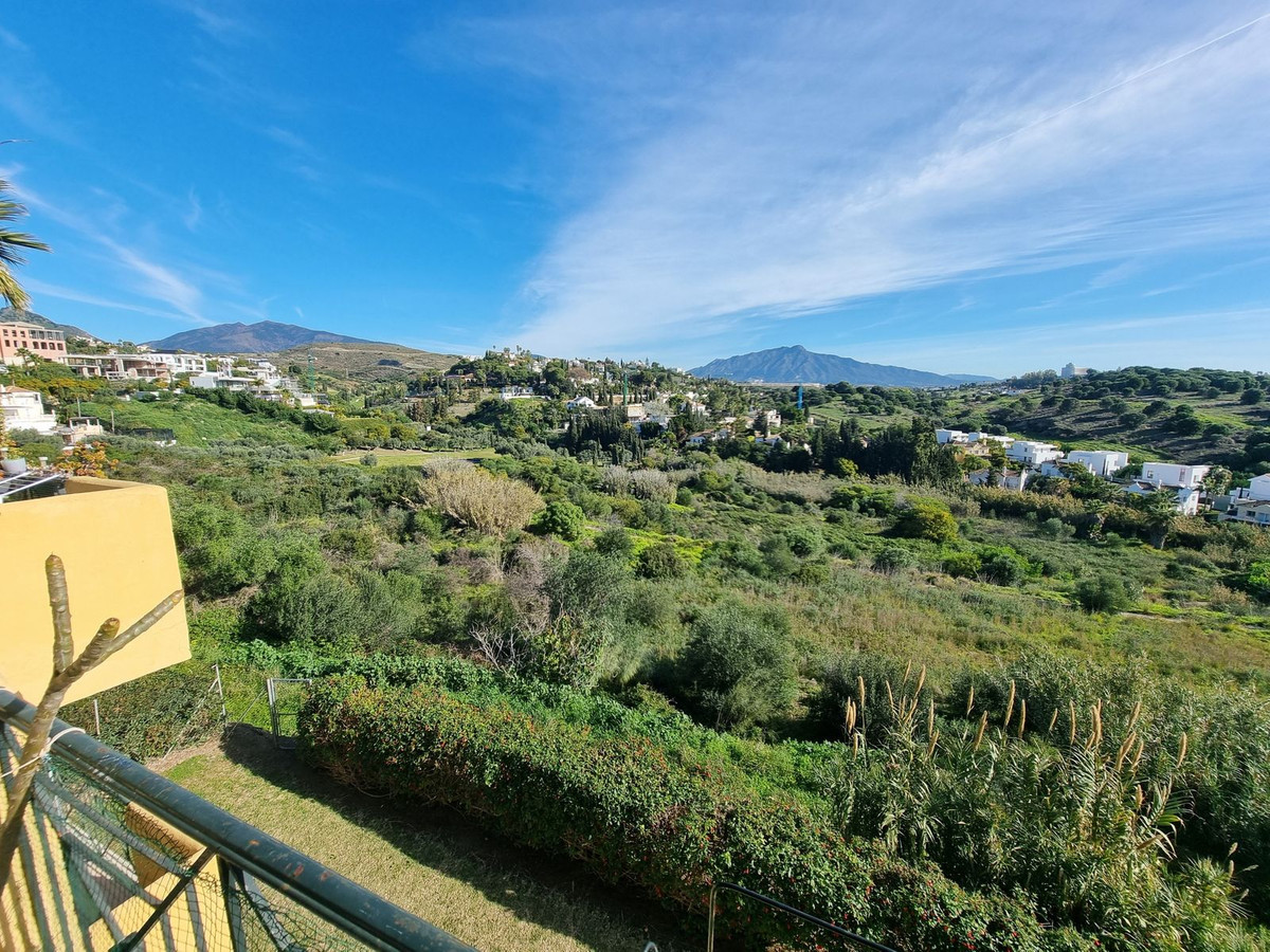 3 Bed Apartment for sale in Estepona Costa Del Sol, Málaga, Spain