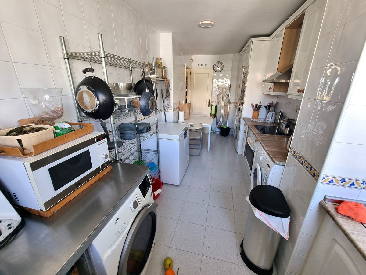 3 Bed Apartment for sale in Estepona Costa Del Sol, Málaga, Spain
