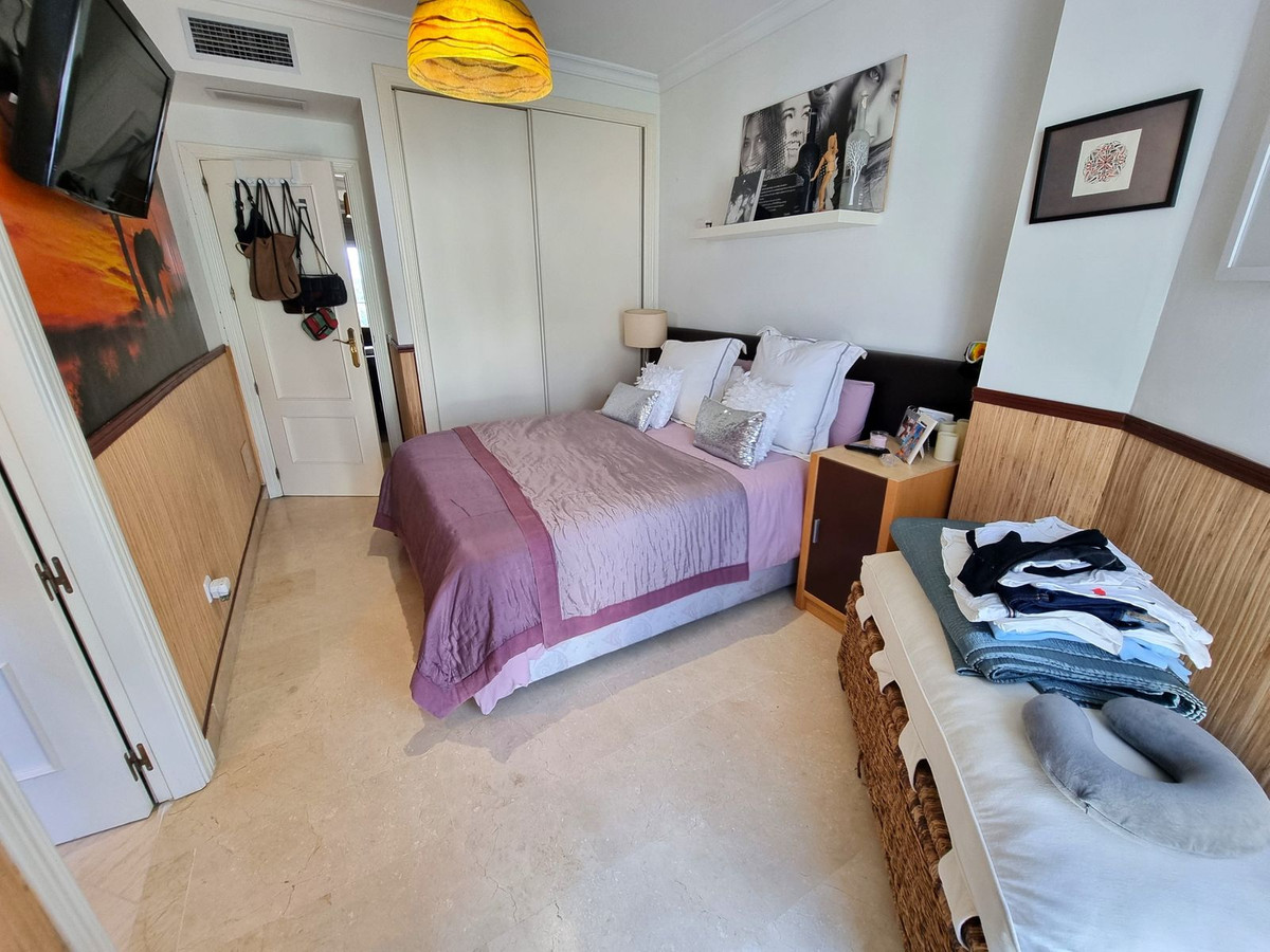 3 Bed Apartment for sale in Estepona Costa Del Sol, Málaga, Spain