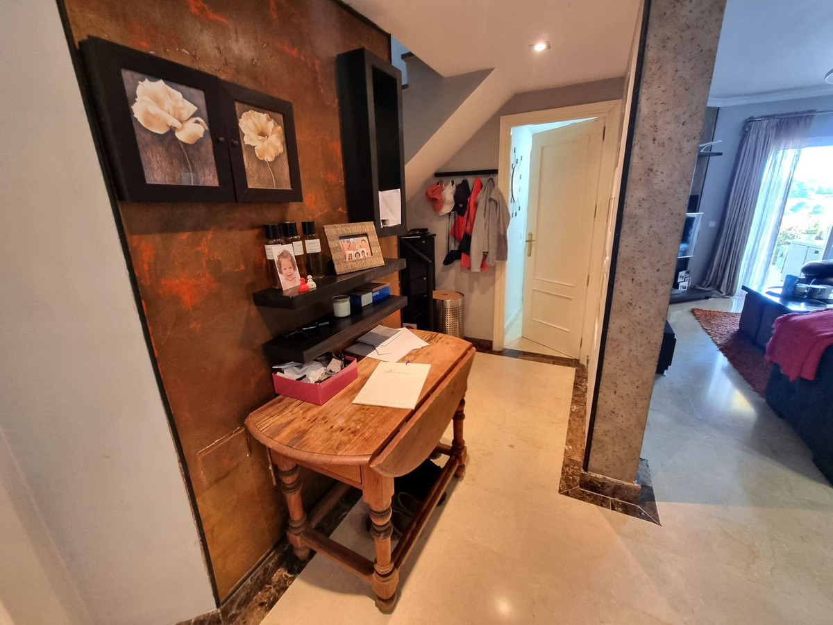 3 Bed Apartment for sale in Estepona Costa Del Sol, Málaga, Spain