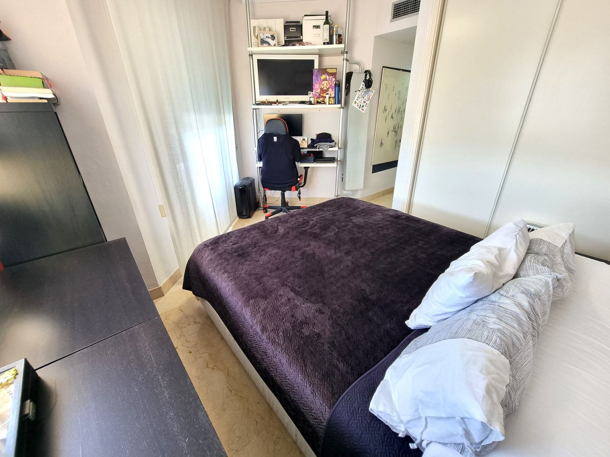 3 Bed Apartment for sale in Estepona Costa Del Sol, Málaga, Spain