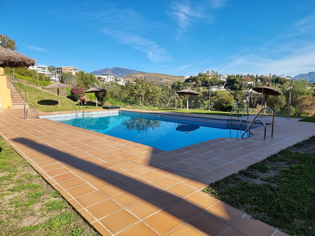 3 Bed Apartment for sale in Estepona Costa Del Sol, Málaga, Spain