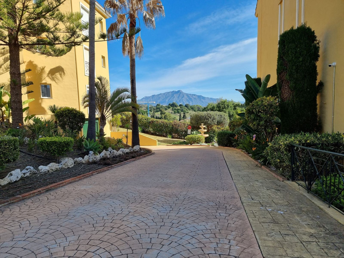 3 Bed Apartment for sale in Estepona Costa Del Sol, Málaga, Spain