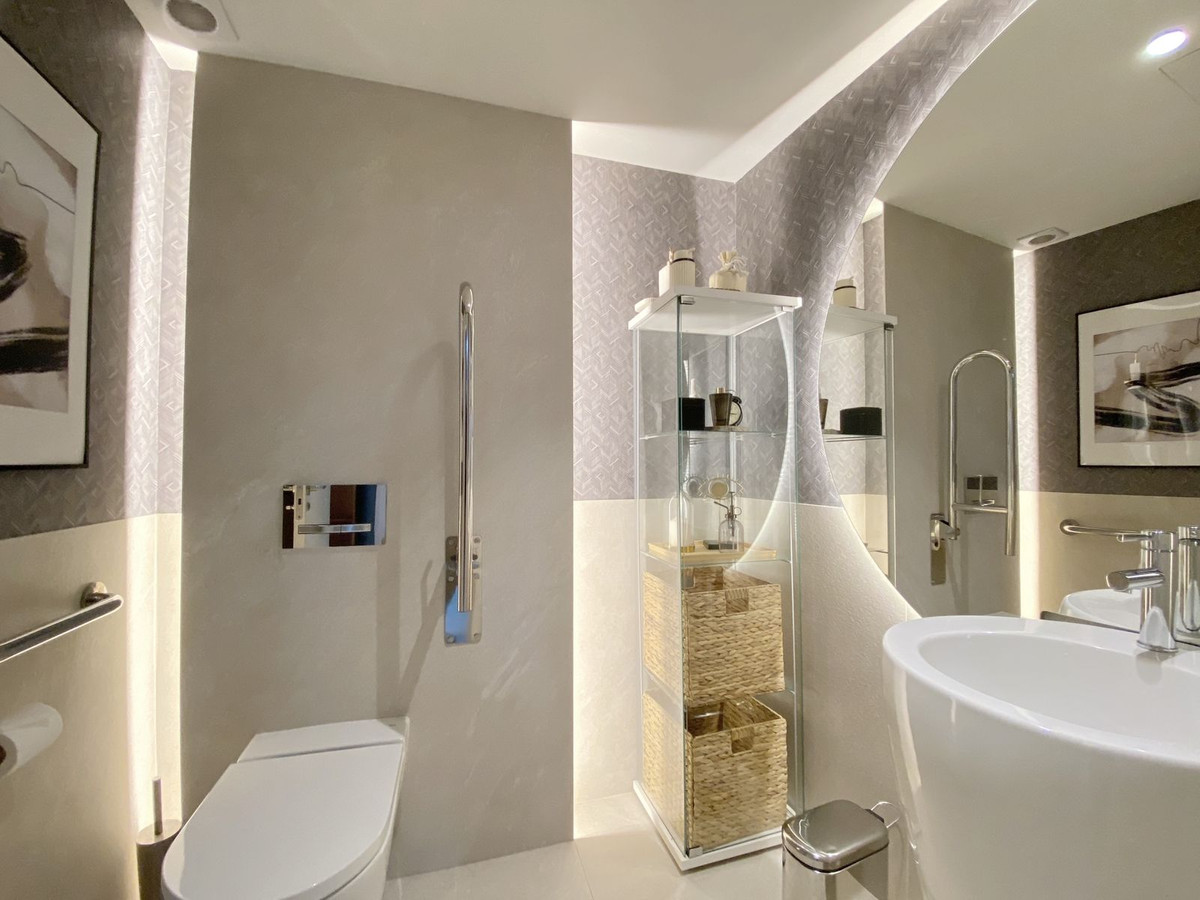 2 Bed Commercial unit for sale in Marbella Costa Del Sol, Málaga, Spain