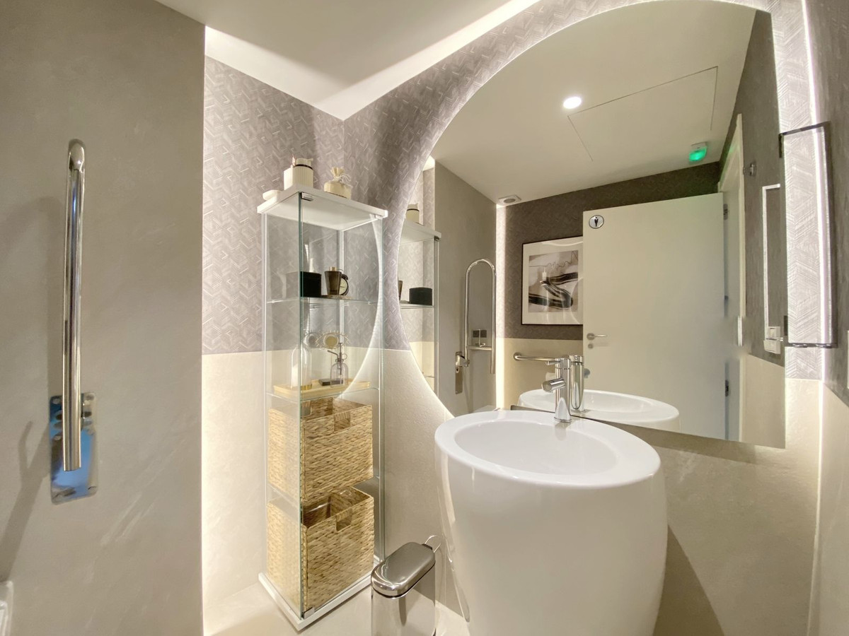 2 Bed Commercial unit for sale in Marbella Costa Del Sol, Málaga, Spain