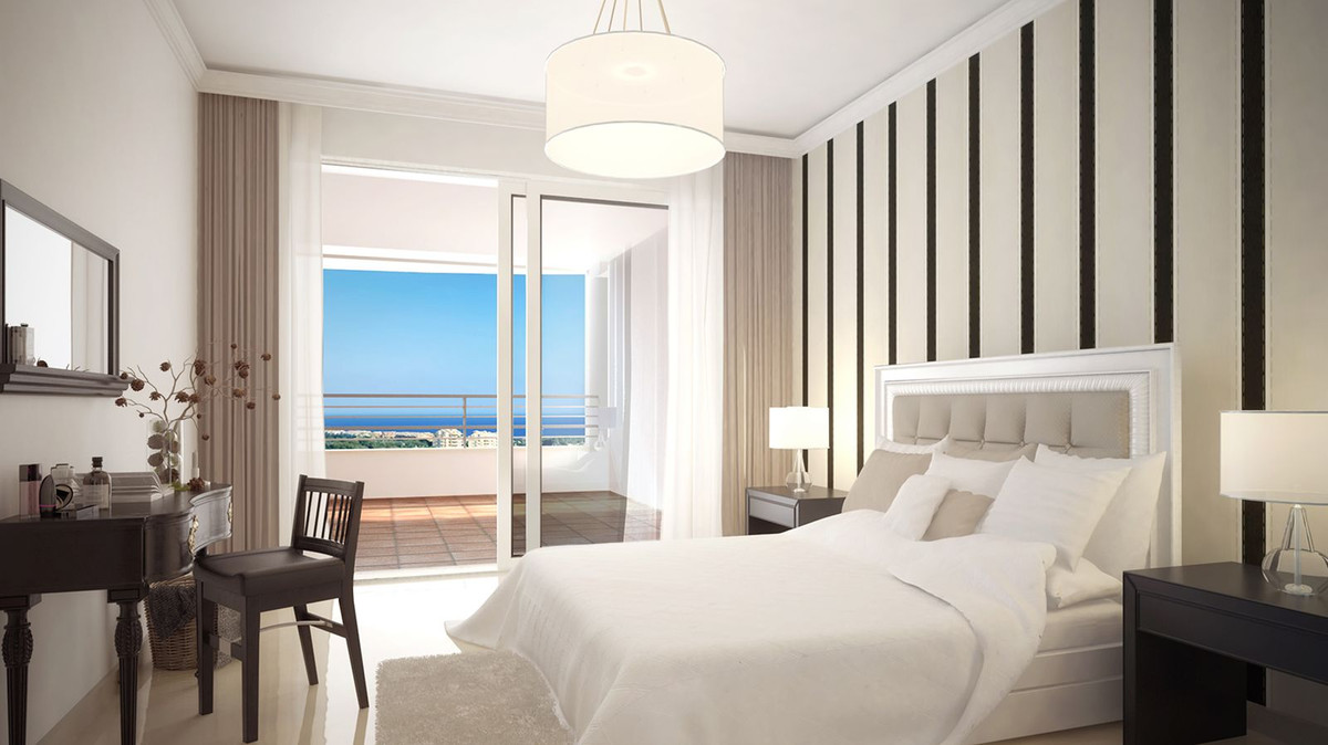 Se vende Apartamento Planta Media de 2 dormitorios en Costa Del Sol East, Málaga, España