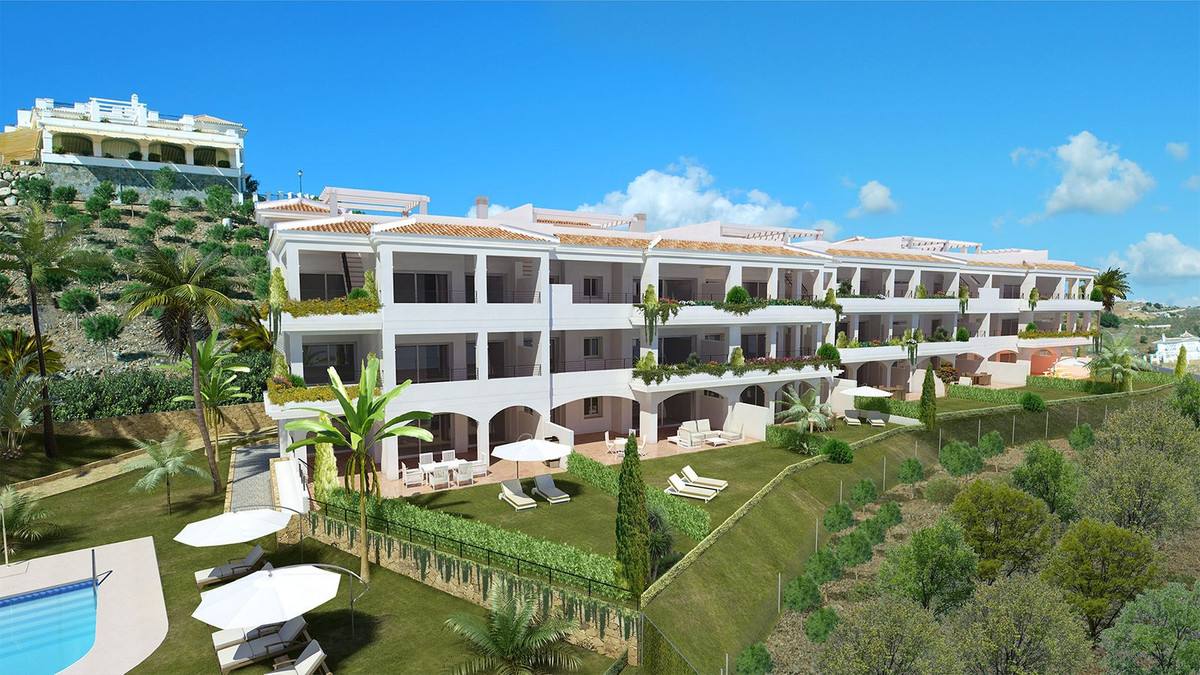 Se vende Apartamento Planta Media de 2 dormitorios en Costa Del Sol East, Málaga, España