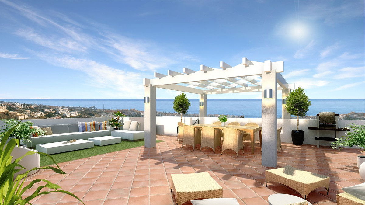 Se vende Apartamento Planta Media de 2 dormitorios en Costa Del Sol East, Málaga, España