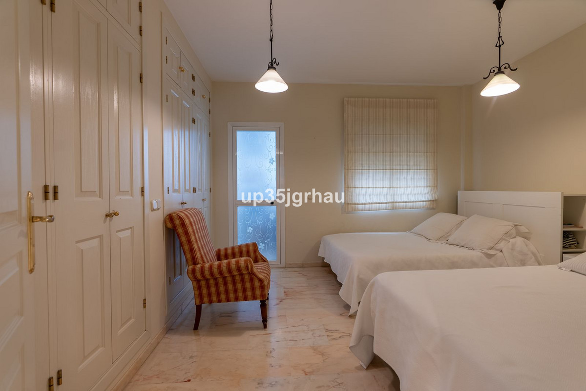 Se vende Apartamento Planta Media de 3 dormitorios en Costa Del Sol, Málaga, España