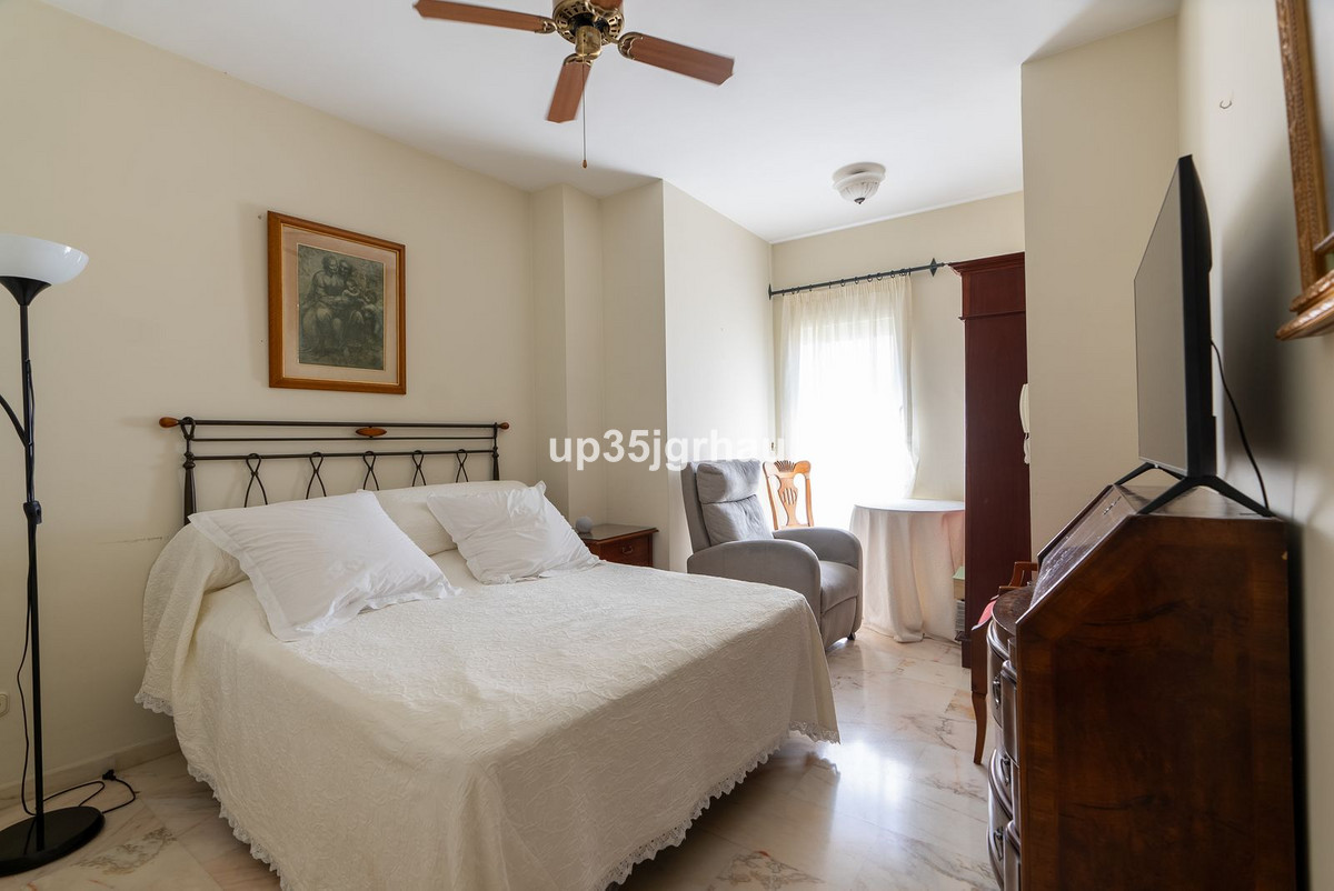 Se vende Apartamento Planta Media de 3 dormitorios en Costa Del Sol, Málaga, España