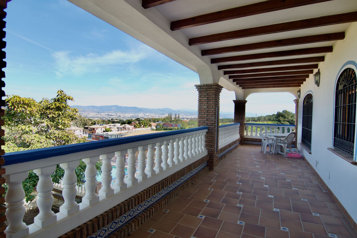 5 Bed Townhouse for sale in Churriana Málaga Ciudad, Málaga, Spain