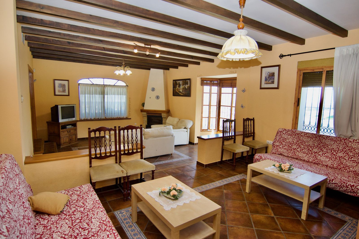5 Bed Townhouse for sale in Churriana Málaga Ciudad, Málaga, Spain