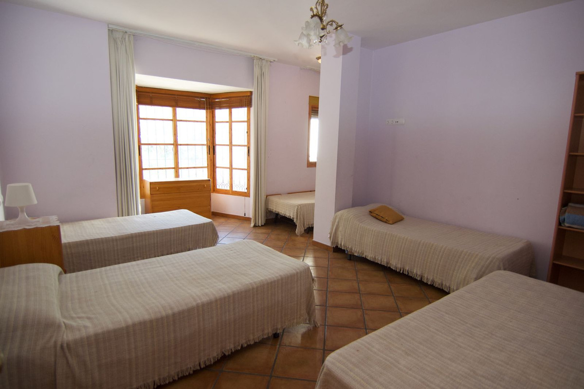 5 Bed Townhouse for sale in Churriana Málaga Ciudad, Málaga, Spain