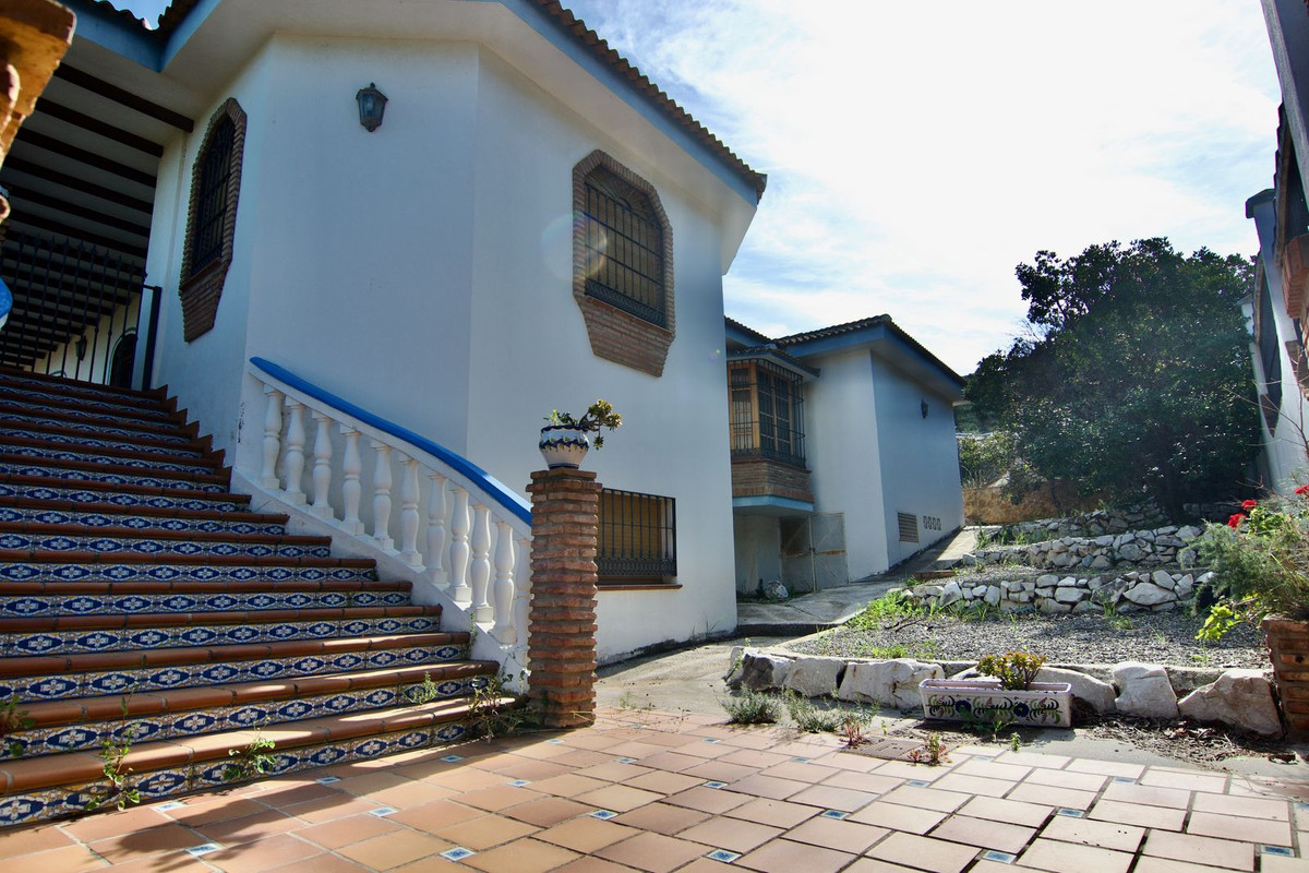 5 Bed Townhouse for sale in Churriana Málaga Ciudad, Málaga, Spain