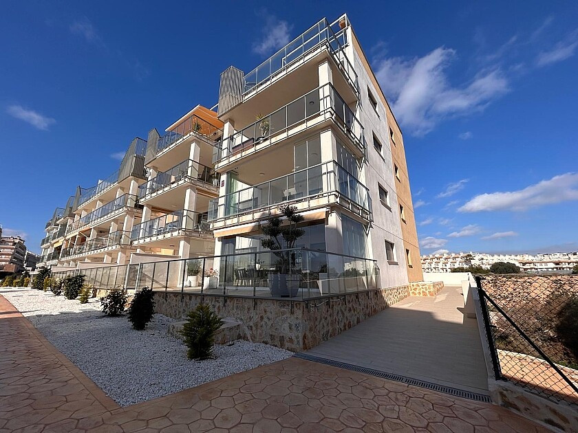 Se vende Apartamento Planta Baja de 2 dormitorios en Costa Blanca, Alicante, España