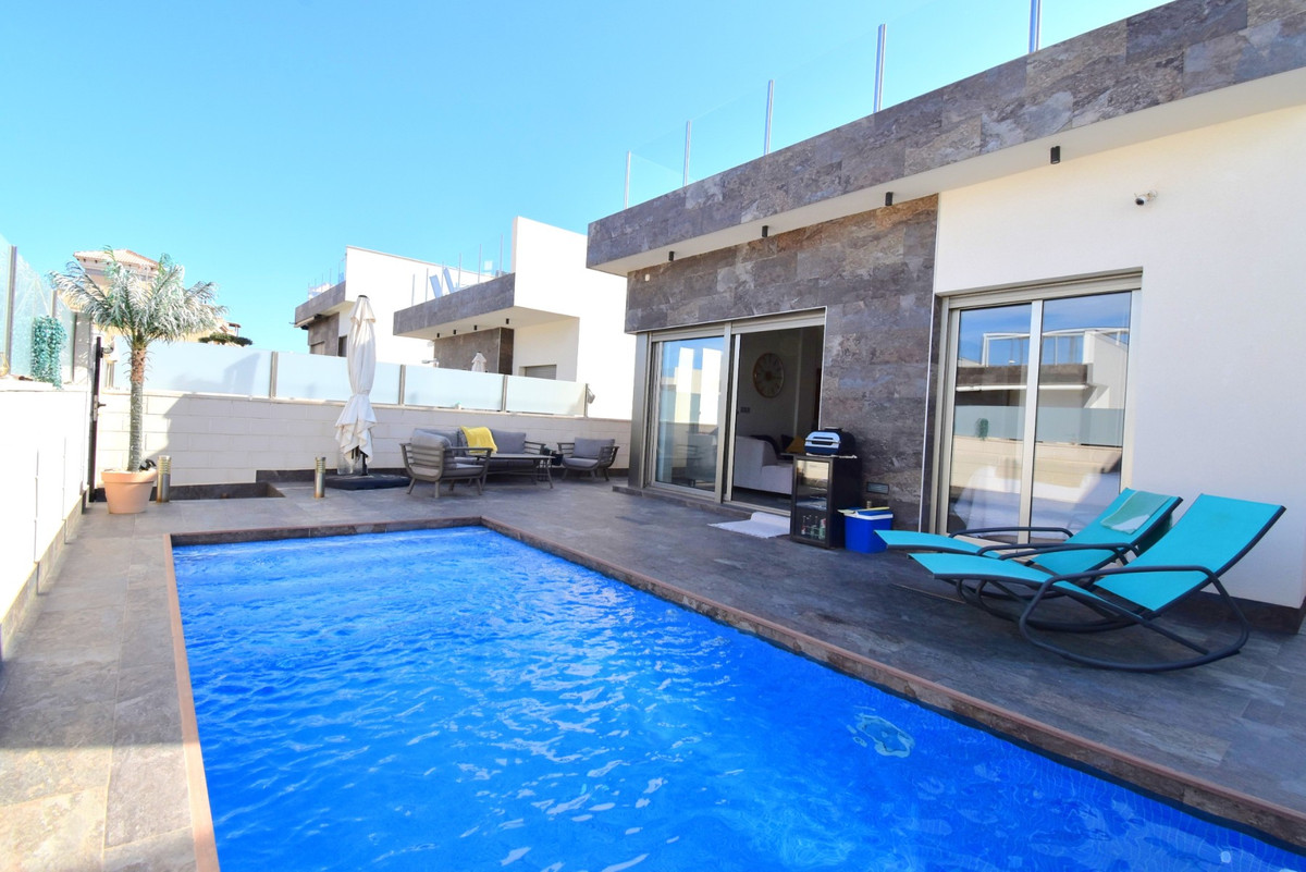 3 Bed Townhouse for sale in Villamartin Costa Blanca, Alicante, Spain