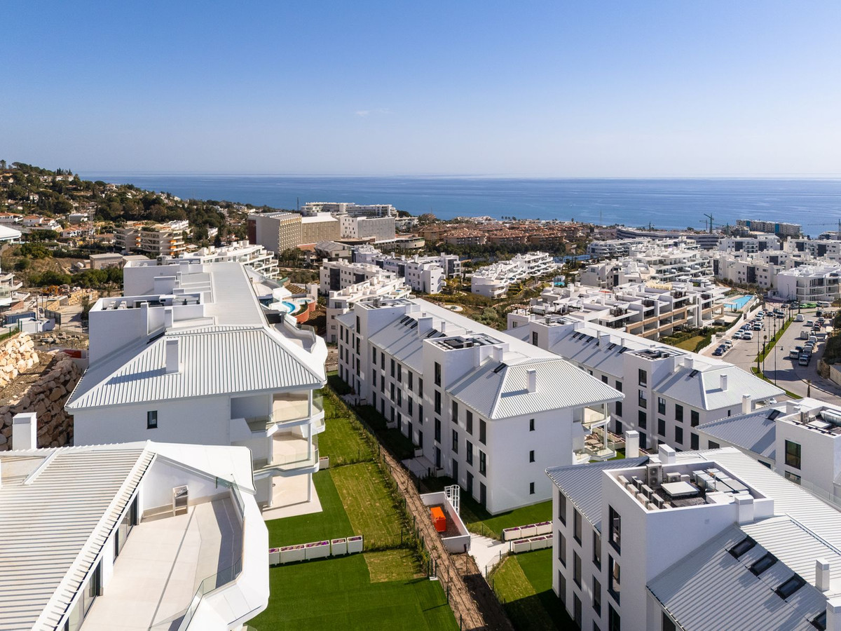 3 Bed Apartment for sale in Fuengirola Costa Del Sol, Málaga, Spain