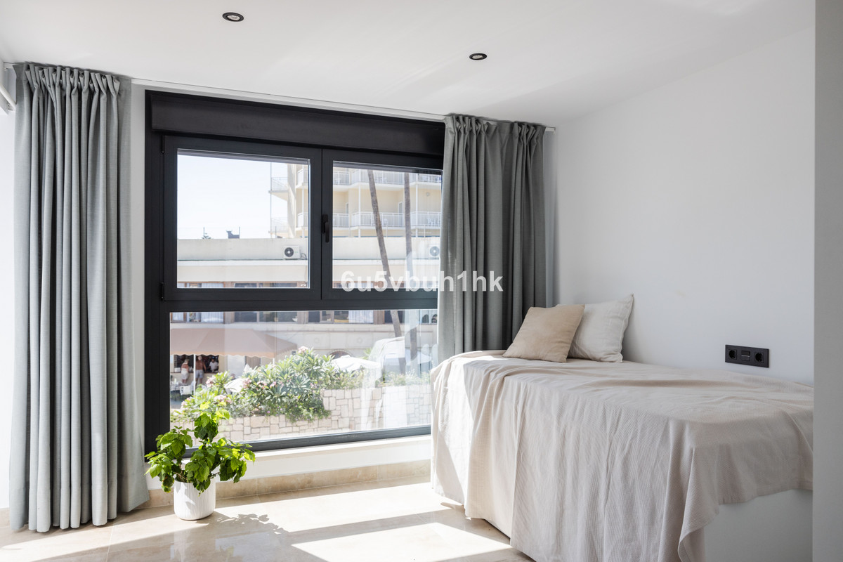 Se vende Villa - Chalet de 3 dormitorios en Costa Del Sol, Málaga, España
