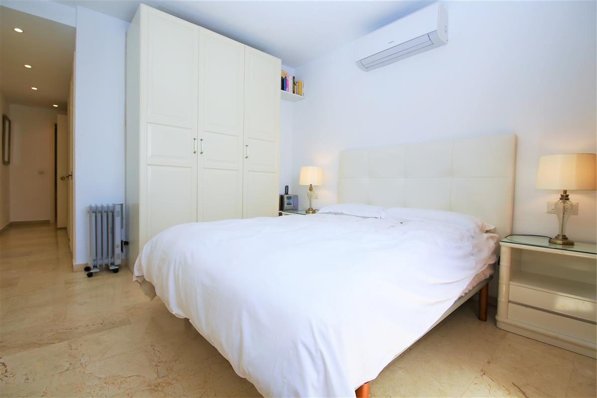 2 Bed Apartment for sale in Estepona Costa Del Sol, Málaga, Spain