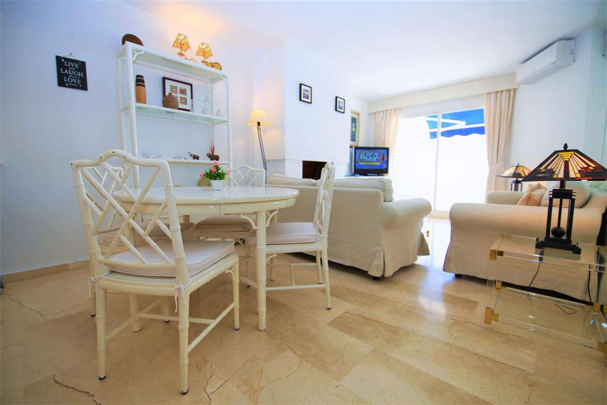 2 Bed Apartment for sale in Estepona Costa Del Sol, Málaga, Spain