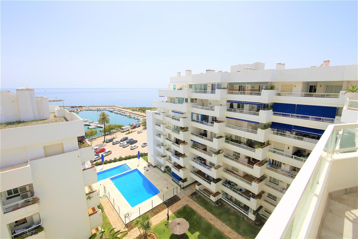 2 Bed Apartment for sale in Estepona Costa Del Sol, Málaga, Spain