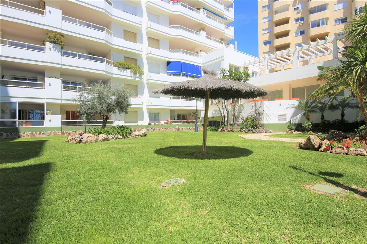 2 Bed Apartment for sale in Estepona Costa Del Sol, Málaga, Spain