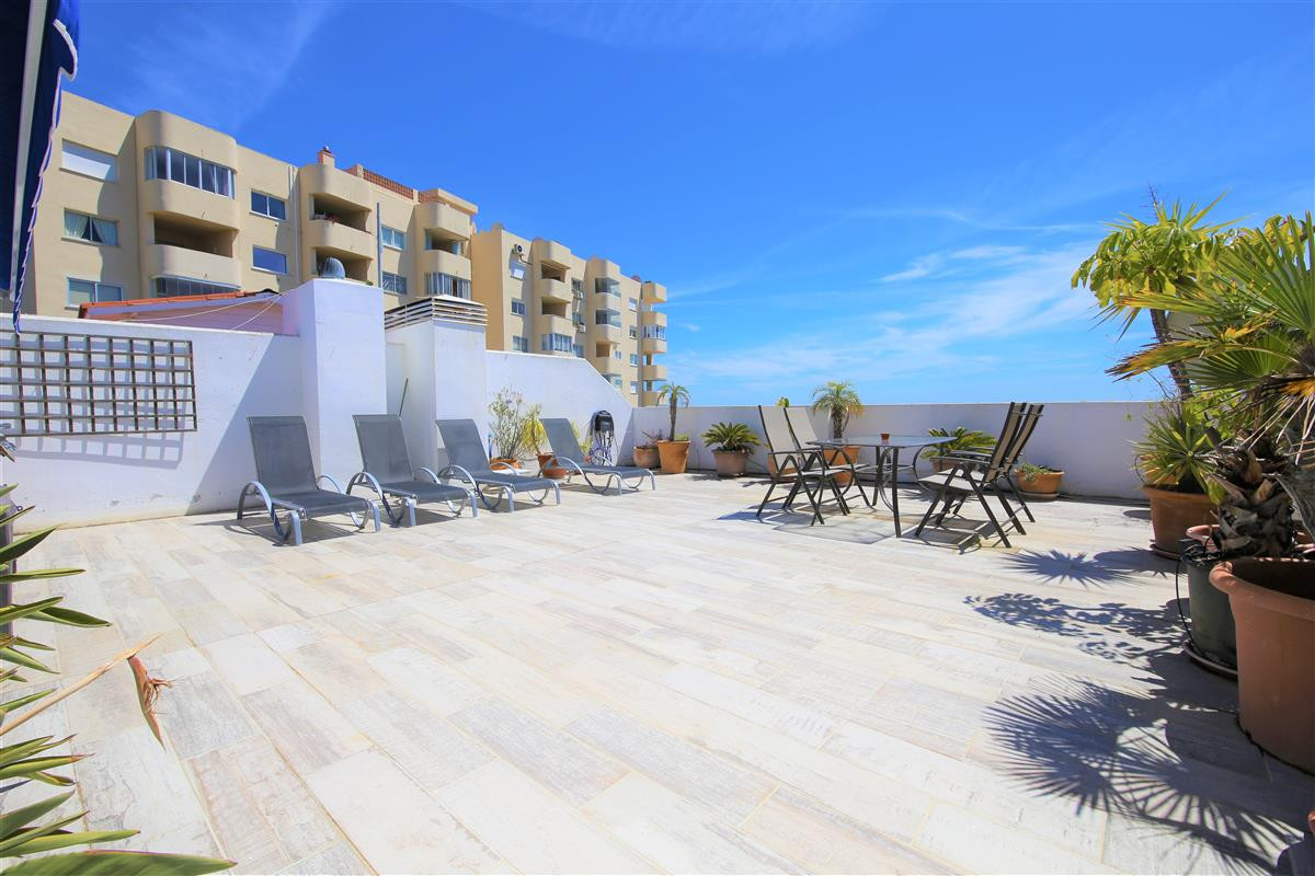 2 Bed Apartment for sale in Estepona Costa Del Sol, Málaga, Spain