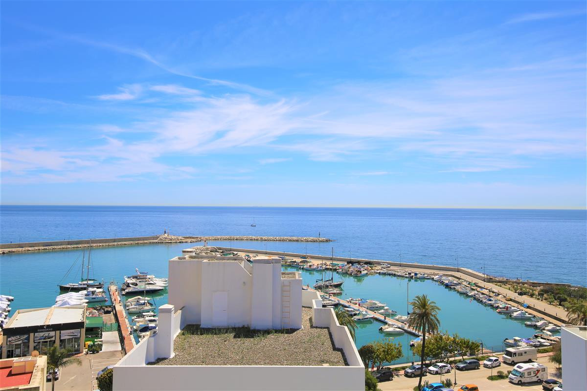 2 Bed Apartment for sale in Estepona Costa Del Sol, Málaga, Spain