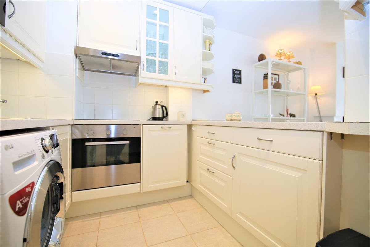 2 Bed Apartment for sale in Estepona Costa Del Sol, Málaga, Spain