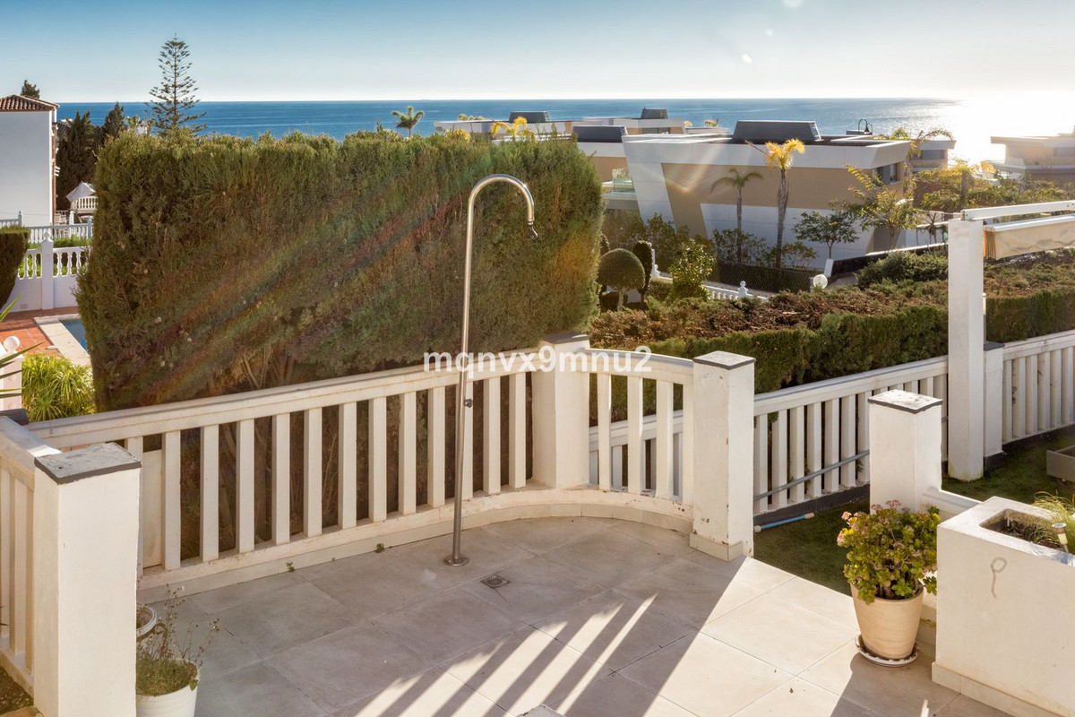 5 Bed Townhouse for sale in El Chaparral Costa Del Sol, Málaga, Spain