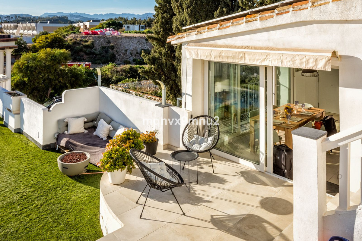 5 Bed Townhouse for sale in El Chaparral Costa Del Sol, Málaga, Spain