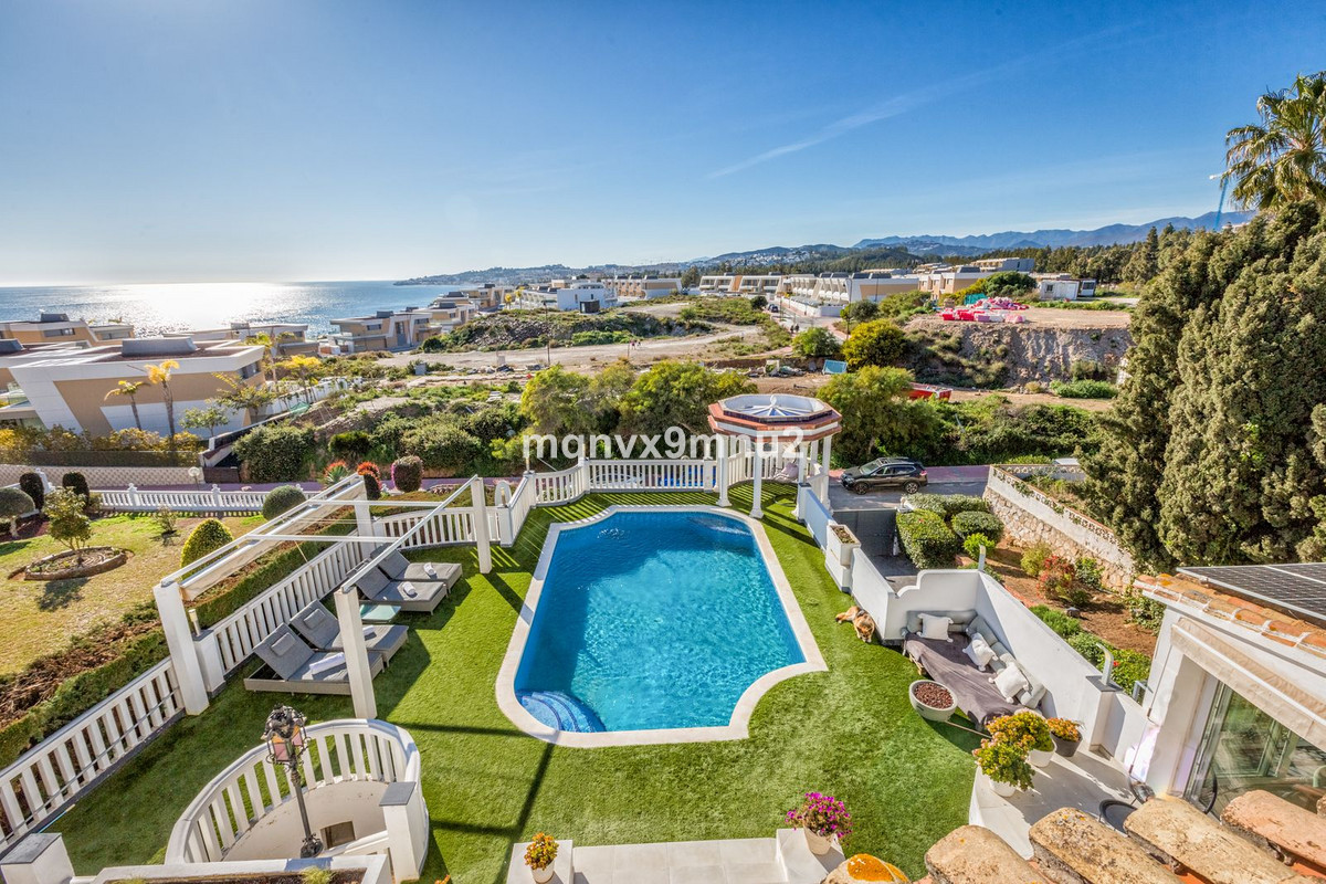 5 Bed Townhouse for sale in El Chaparral Costa Del Sol, Málaga, Spain