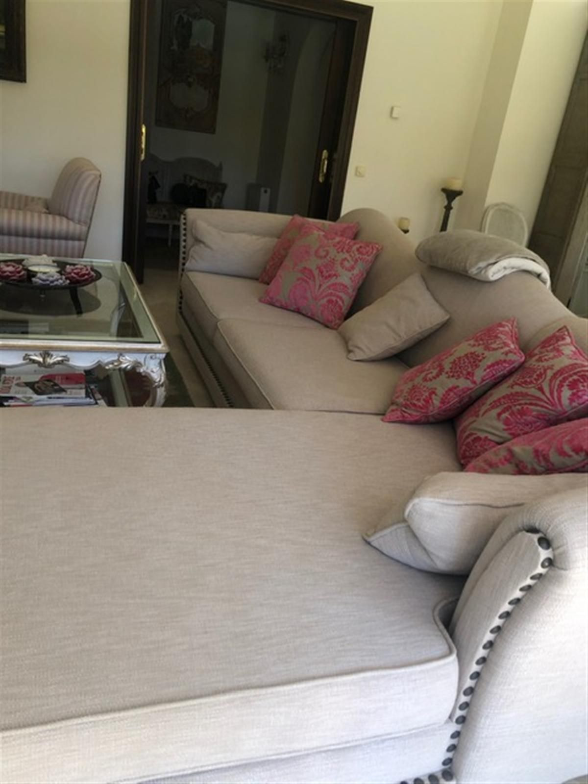 Se vende Villa - Chalet de 4 dormitorios en Costa Del Sol, Málaga, España