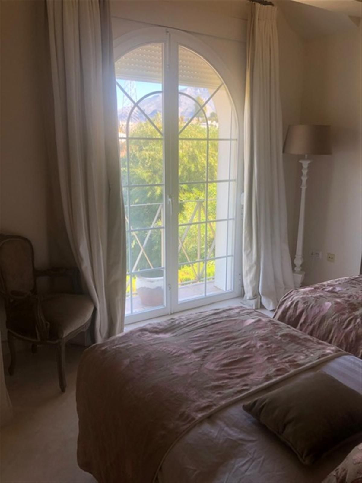 Se vende Villa - Chalet de 4 dormitorios en Costa Del Sol, Málaga, España