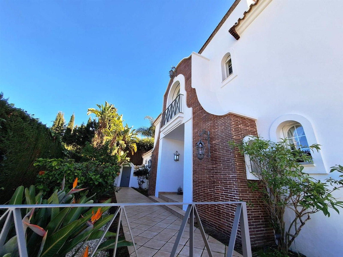 Se vende Villa - Chalet de 4 dormitorios en Costa Del Sol, Málaga, España