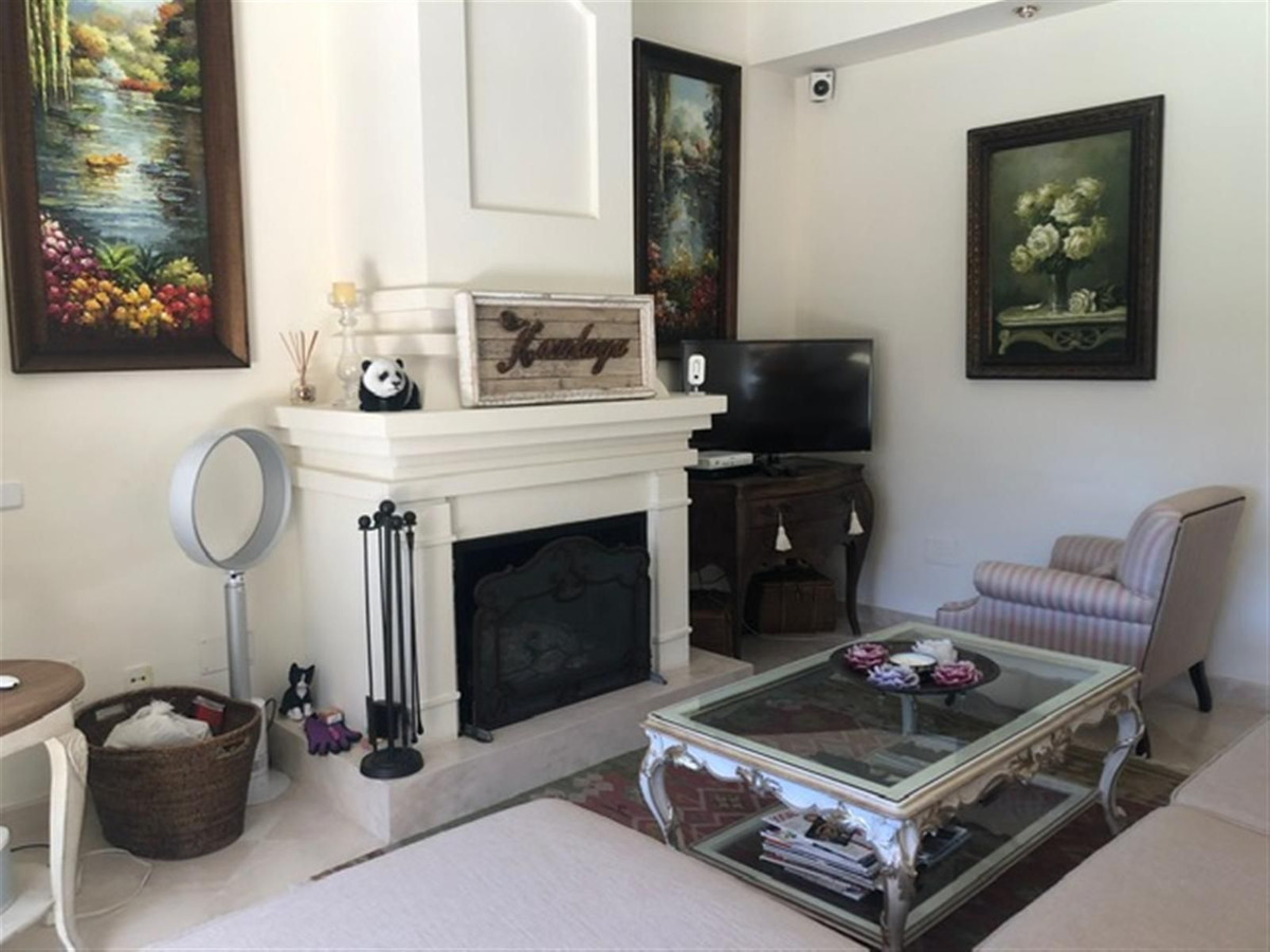 Se vende Villa - Chalet de 4 dormitorios en Costa Del Sol, Málaga, España