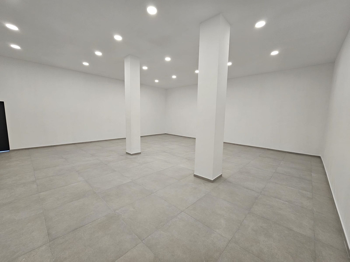 Se vende Local comercial  en Costa Del Sol, Málaga, España