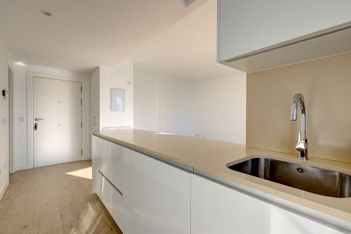 Se vende Apartamento Planta Media de 2 dormitorios en Costa Del Sol, Málaga, España