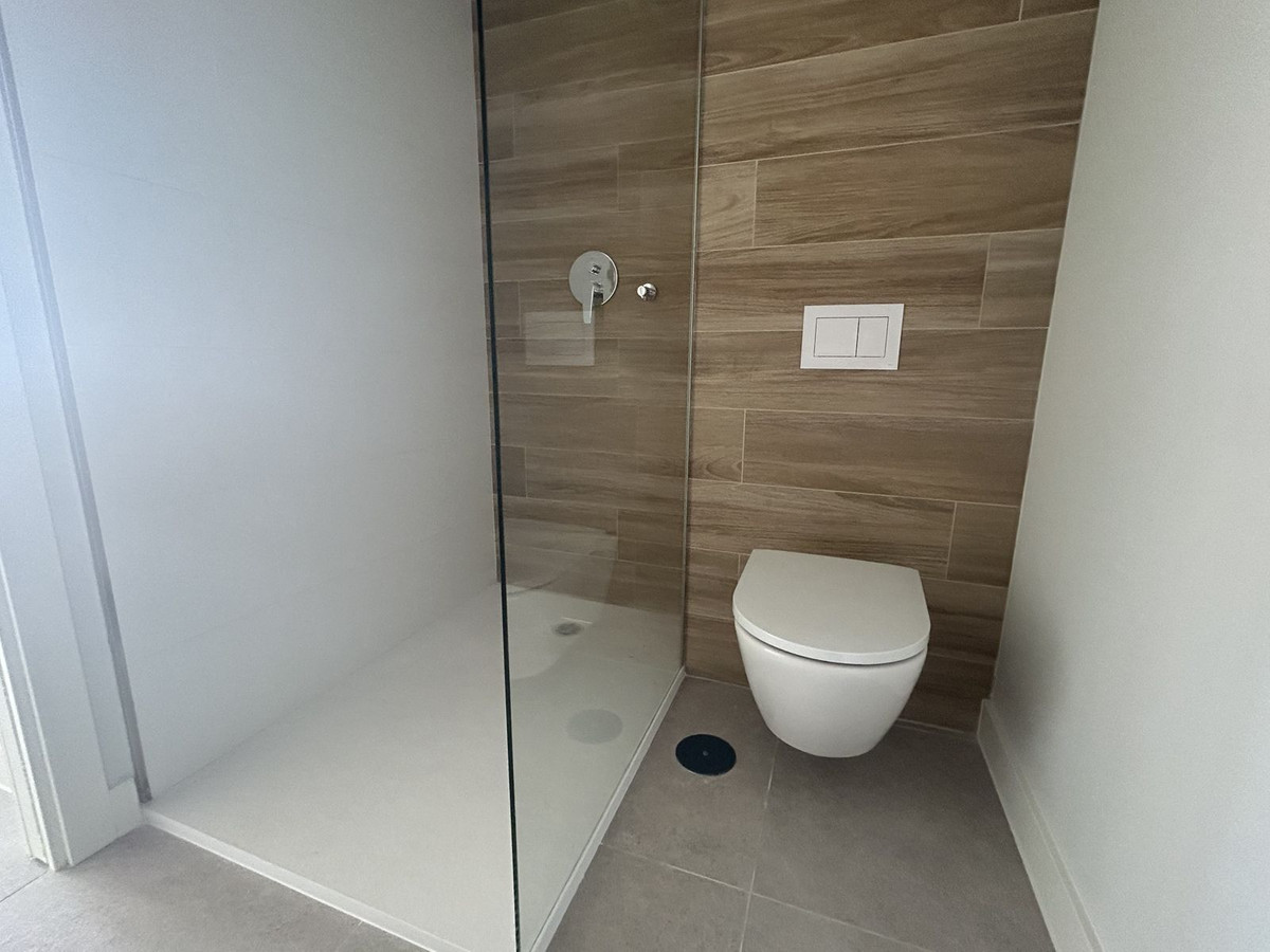 2 Bed Apartment for sale in Estepona Costa Del Sol, Málaga, Spain