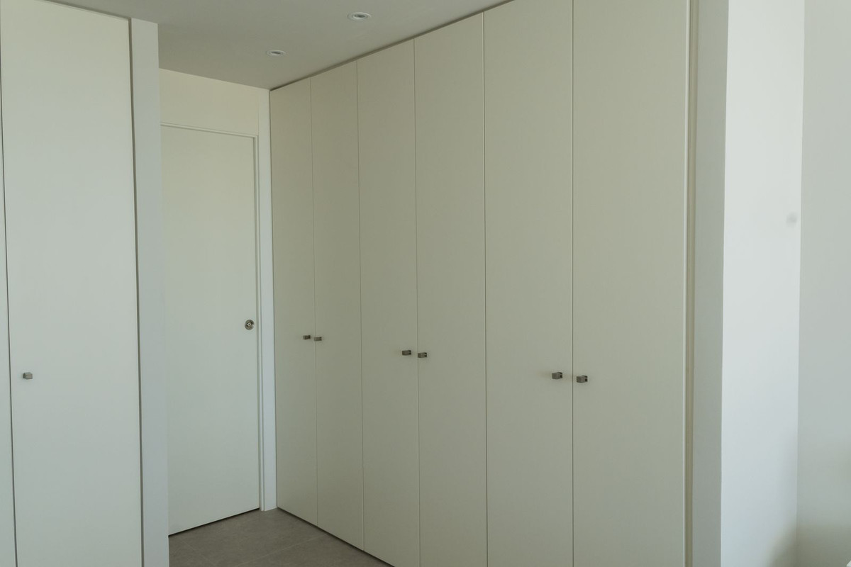 2 Bed Apartment for sale in Estepona Costa Del Sol, Málaga, Spain